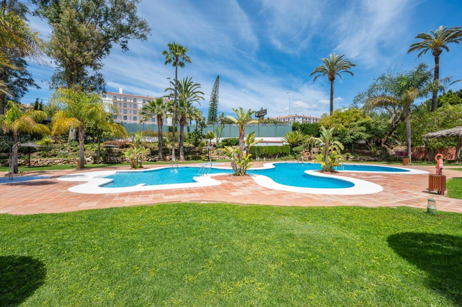1 Bedroom Apartment, With Sea Views, In Medina Garden - Puerto Banus Marbellac Extérieur photo